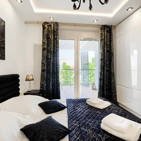 About Art - Sikorskiego Apartment Breslau